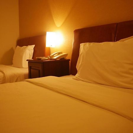 The Orchid Hotel Ambon Værelse billede
